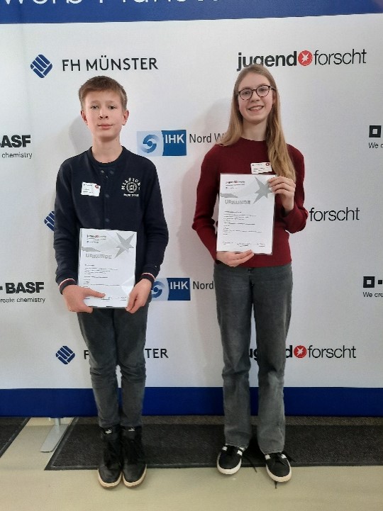 FSG Schüler innen machen aus Fragen Antworten 3