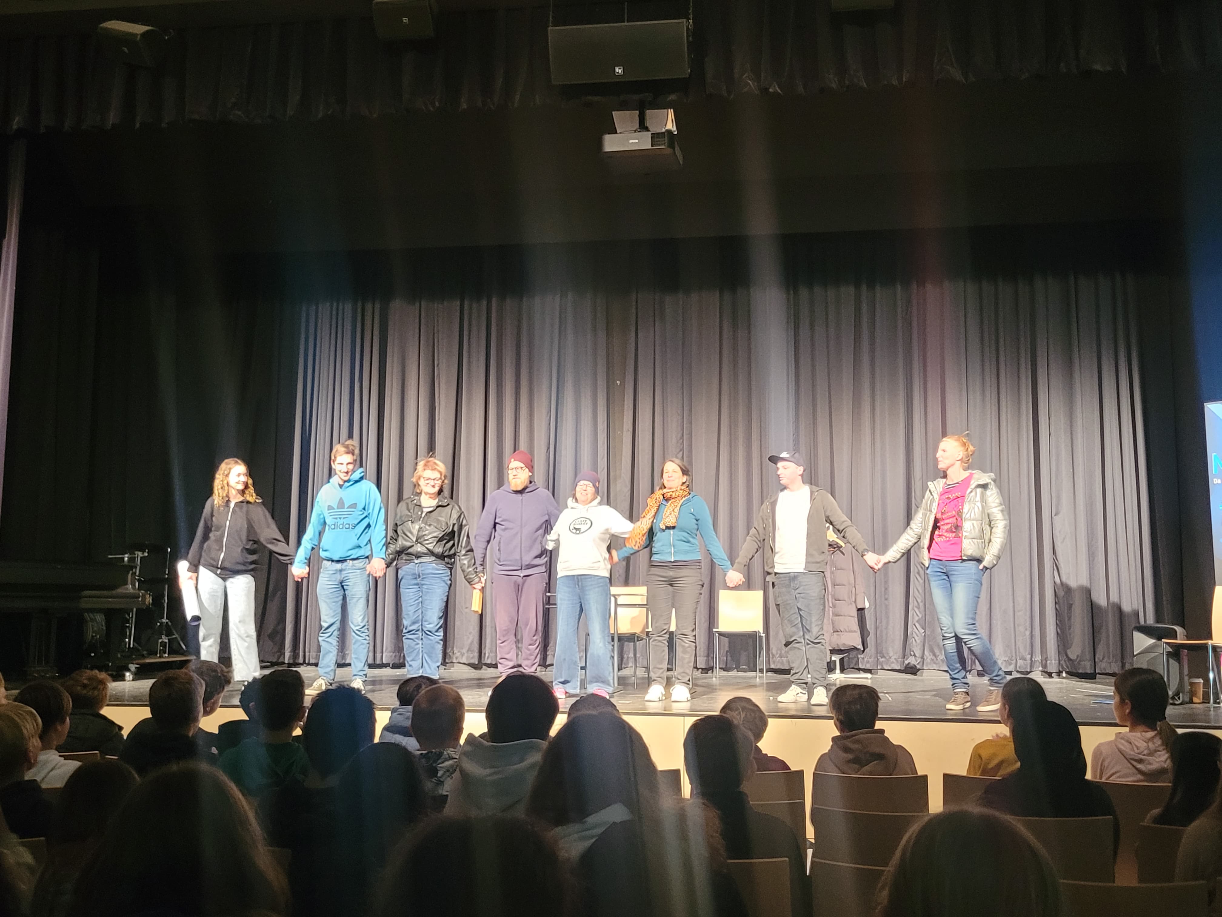 Projekttag Spotlight Theater gegen Mobbing